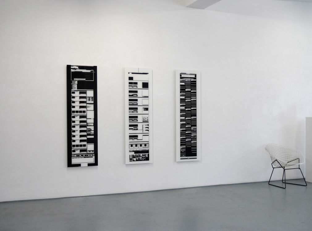 Architectures of true and false 2012 1