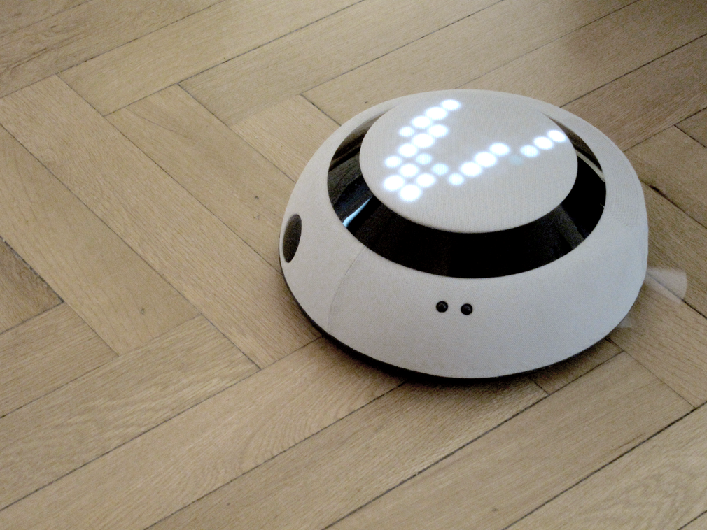 01   designstudie user experience design   saugroboter   vorwerk   co  kg   ma ma interactive system design