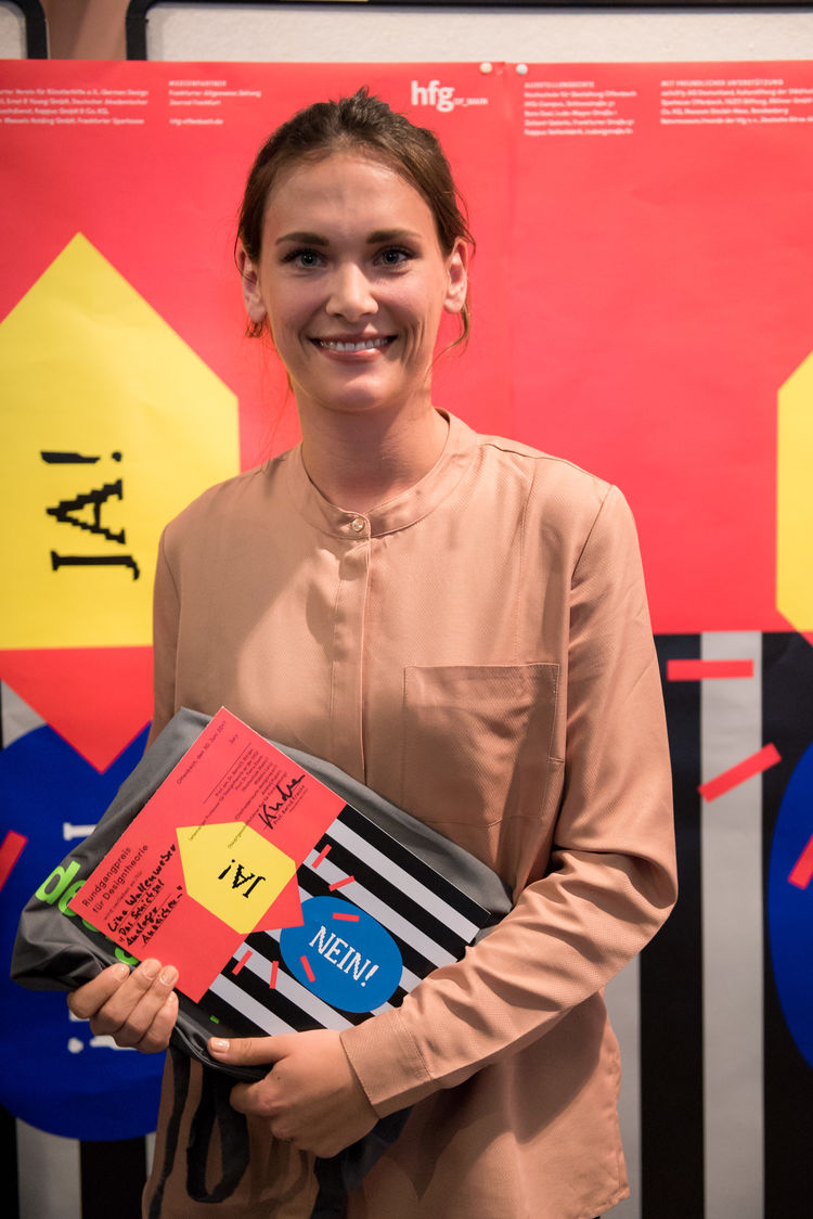 Laura brichta copyright 2674