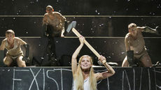 Die heilige johanna der schlachthoefe theater bonn probenfoto thilo beu