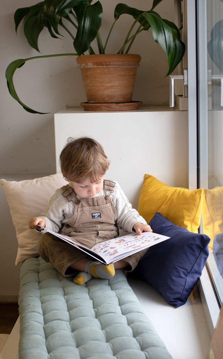 Bib mit buch kopie