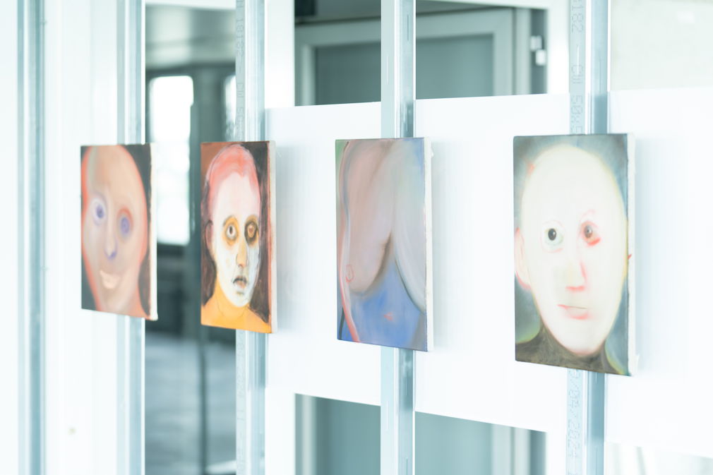 1 ausstellungsansicht rundgang 2024 grow meret kern foto jakob dieckmann