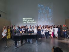 106  dipl  4  mfa gruppenfoto1